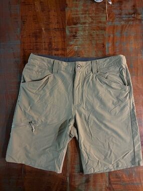 Patagonia worn wear Quandary Hiking Shorts Mens Tan Khaki Pockets Mens Size 34